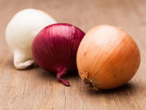 Lire la suite à propos de l’article 003-Astuces Recette les Merveilles de l&rsquo;oignon , Boîte à Pharmacie, Santé Naturel